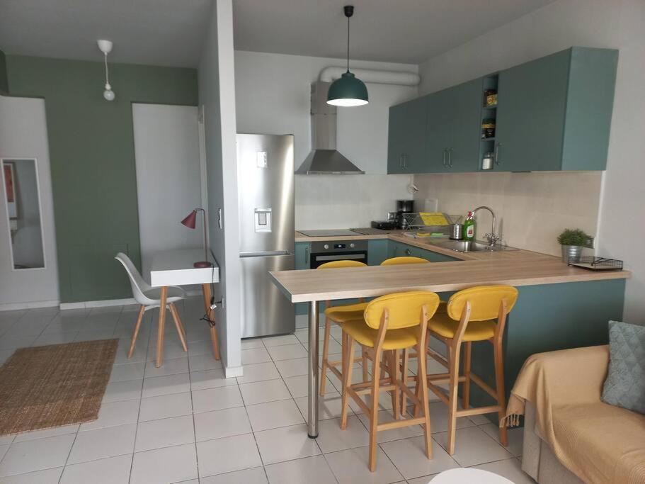 Centrally Located 2 Apartment Volos